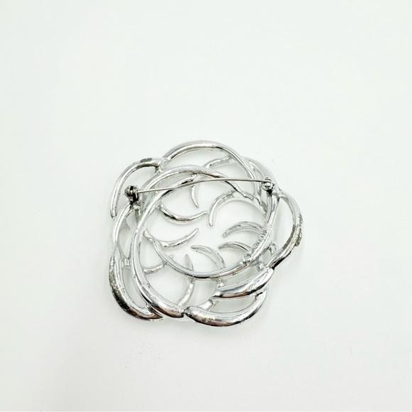 Vintage Sarah Coventry Textured Round Dome Swirl Silver tone Swirl Brooch Pin - Picture 4 of 7